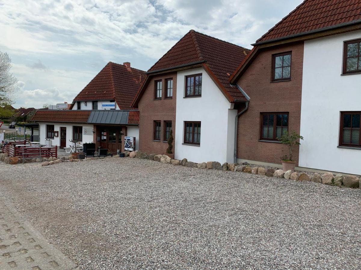 Ostwind - Ferienwohnungen & Meer Steffenshagen Exterior foto